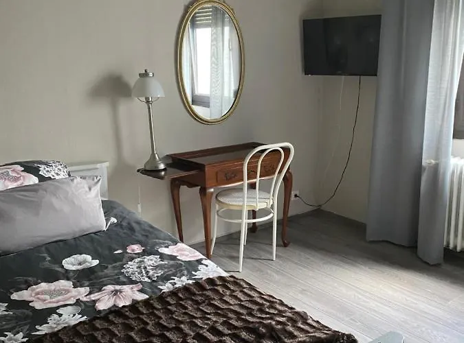 Parel Aan De Moezel ゲストハウス ブルッティヒ・ファンケル